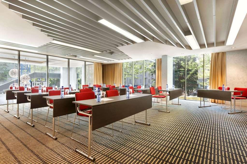 Ramada Encore ティビリシ 設備 写真
