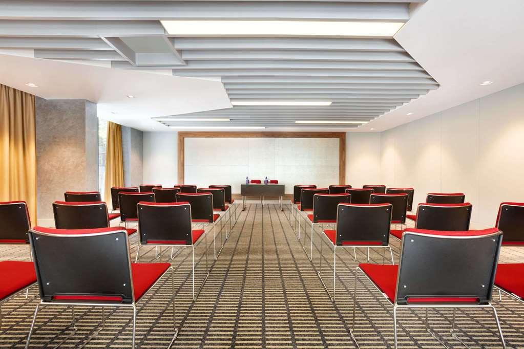 Ramada Encore ティビリシ 設備 写真